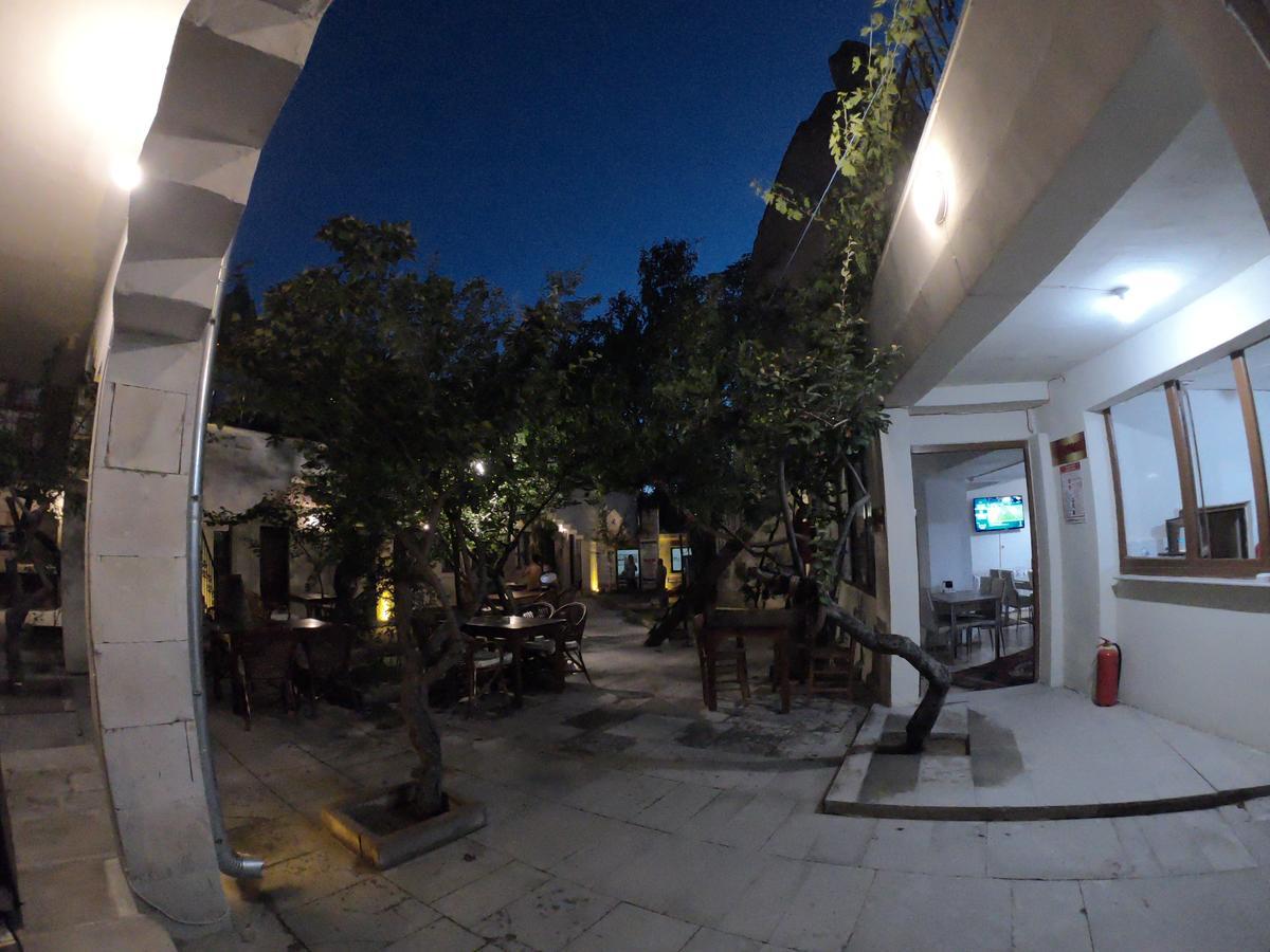 גורמה Cave Seasons Deluxe Hotel מראה חיצוני תמונה